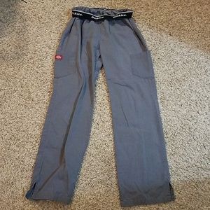 🎀 Dickie's scrub pants